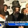 DJ Ashba  Nicky Whelan      (4)