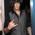 DJ Ashba Nicky Whelan HallPass LosAngeles Premiere(Photo ...